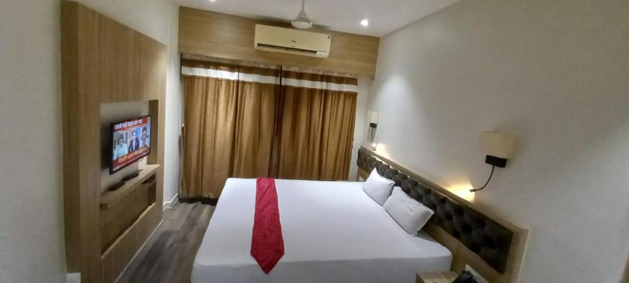 Ojas Hotel & Resort Durgāpur Buitenkant foto