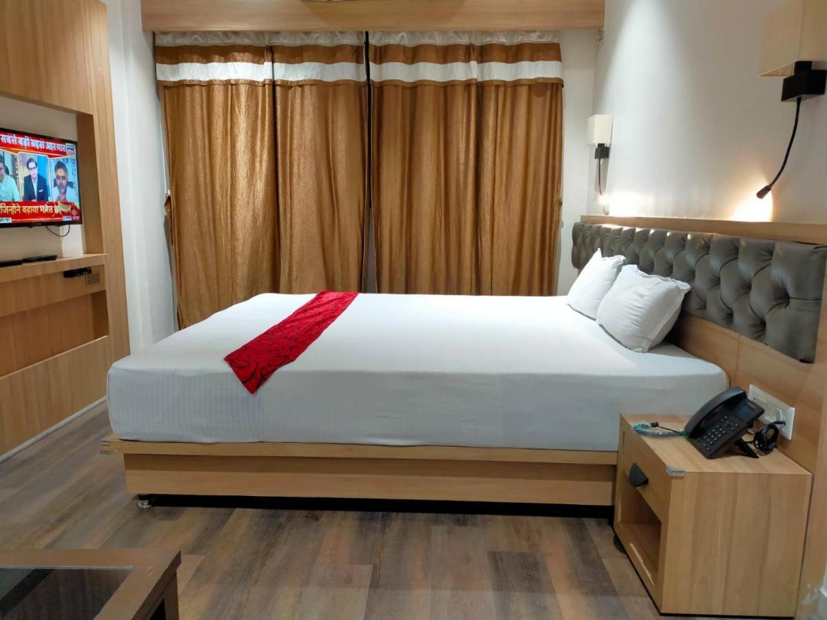 Ojas Hotel & Resort Durgāpur Buitenkant foto